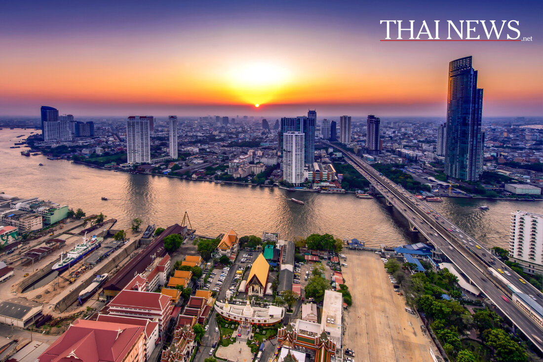 Thailand: Premier Anutin leitet Sitzung zur Katastrophenhilfe nach verheerenden Überschwemmungen. Effektives Management gefordert.